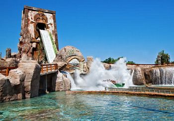 Attrazione del parco divertimenti Etnaland in Sicilia