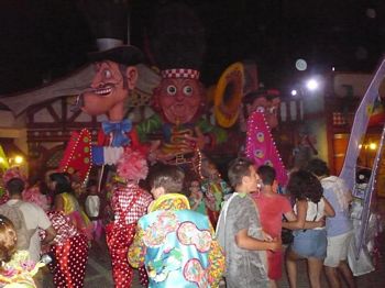 MIRAGICA, LE NOTTI BIANCHE 2013 – Da giugno a settembre Miragica ospita sette Notti Bianche, tre nel mese di agosto. Divertimento alla grande per tutti tra colori, suoni, attrazioni sorprendenti,...