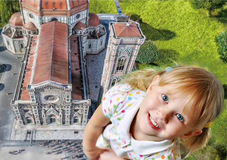 Bambina all'Italia in Miniatura di Rimini