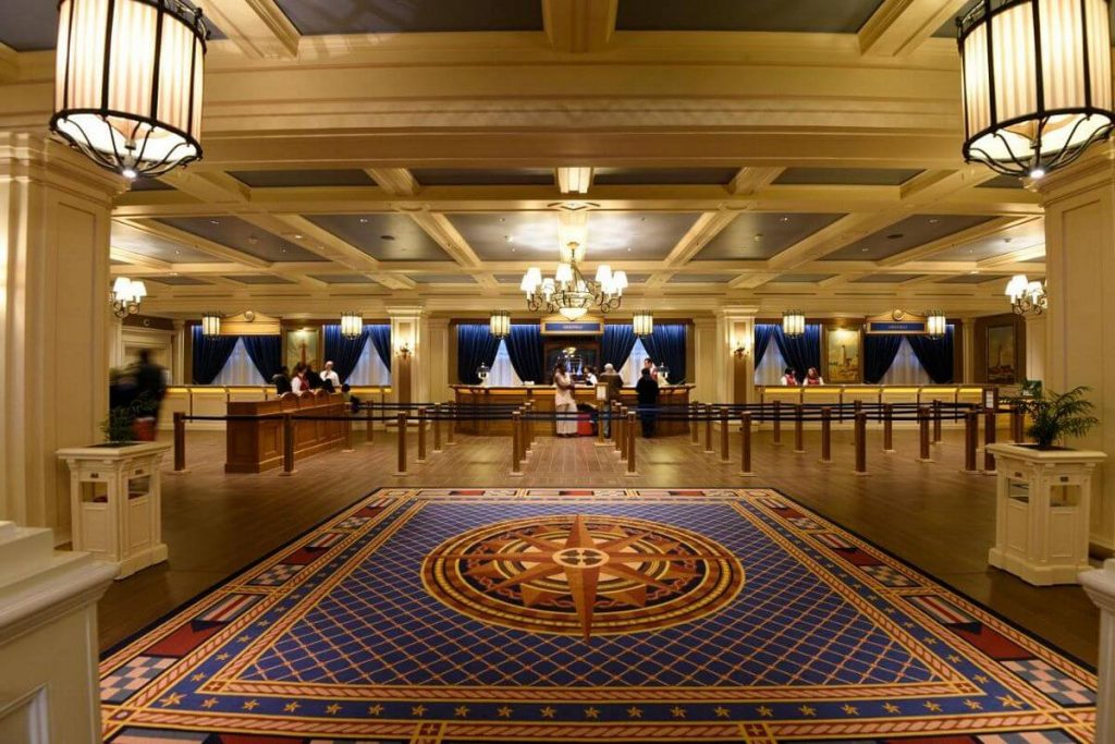 Hall dell'Hotel Newport Bay Club a Disneyland Paris
