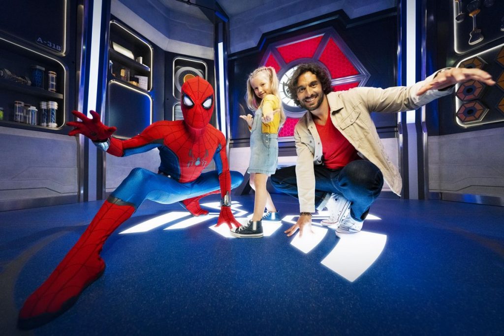 Incontro con Spiderman all'Avengers Campus di Disneyland Paris