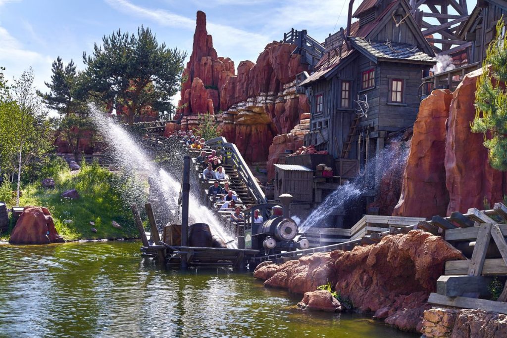 Big Thunder Mountain, le montagne russe di Disneyland Parigi considerate una delle attrazioni principali fin dall'inaugurazione di EuroDisney