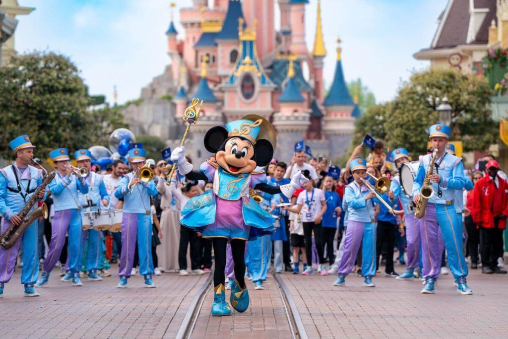 Minnie durante la Parata Disney Disneyland Paris - Eurodisney