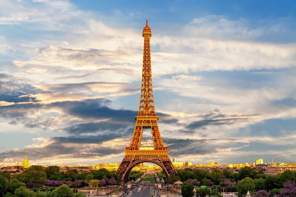 Foto della Torre Eiffel, simbolo di Parigi