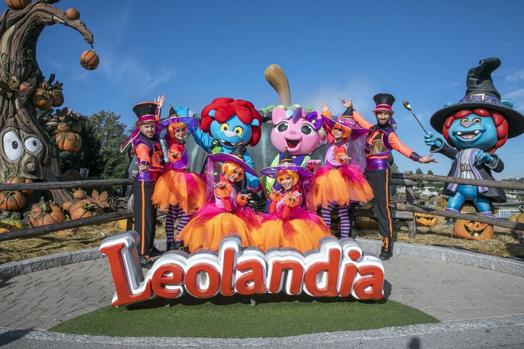 Mascotte di Leolandia durante il periodo si Halloween