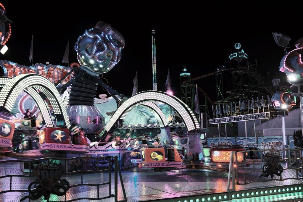 Giostra del polipo in un luna park