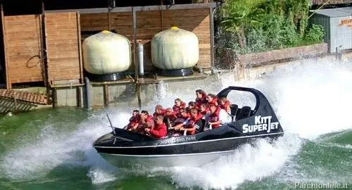 Motoscafo dell'attrazione Kitt Superjet di Movieland Park
