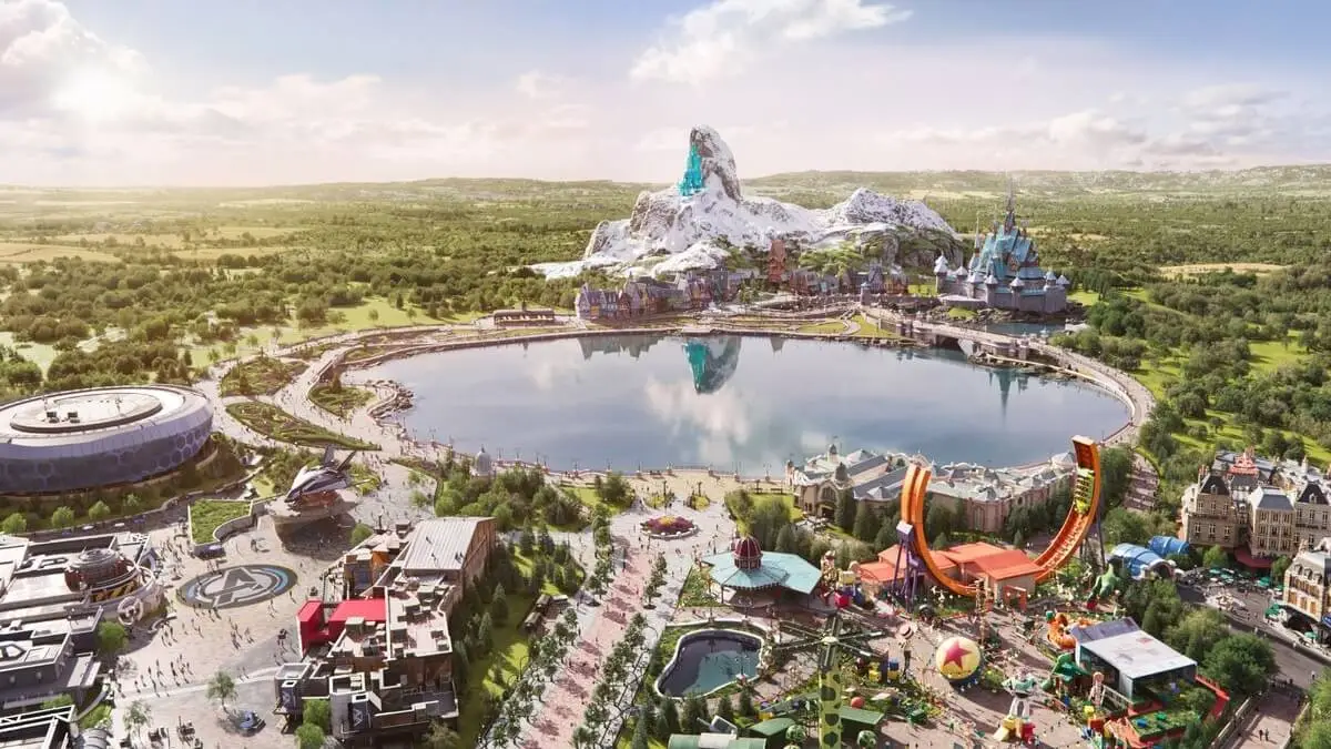 Panoramica di Disneyland Adventure World, il nuovo parco di Disneyland Paris prima conosciuto come Walt Disney Studios Park