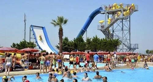 Scivolo del parco acquatico Ippocampo