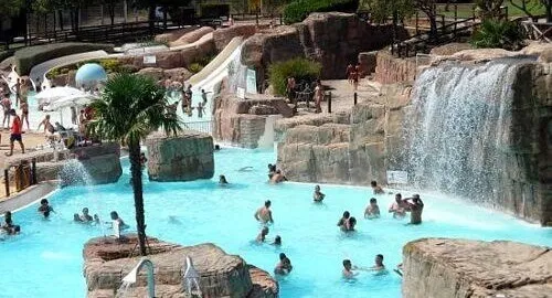 Piscine del parco acquatico Aquafelix a Civitavecchia
