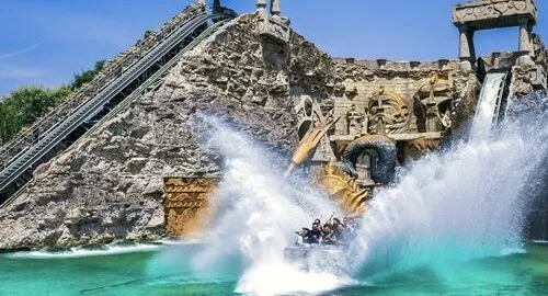Attrazione acquatica Fuga da Atlantide di Gardaland Park