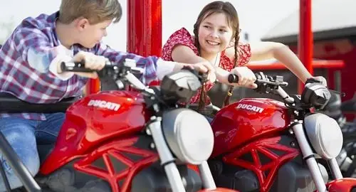 Giostra Kiddy Moster di Mirabilandia inserita nell'area tematica Ducati World
