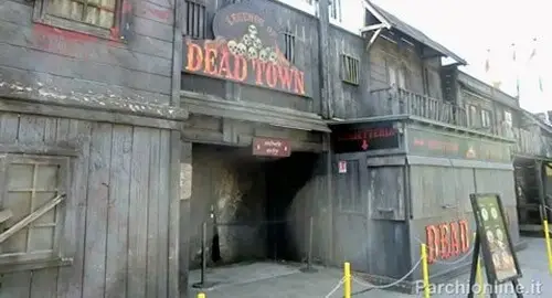 Ingresso della horror house di Mirabilandia in area Far West Valley