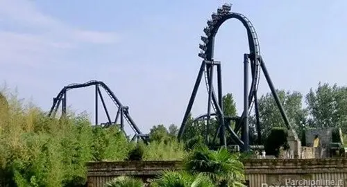 Inverted coaster Katun di Mirabilandia, montagne russe a tema Maya