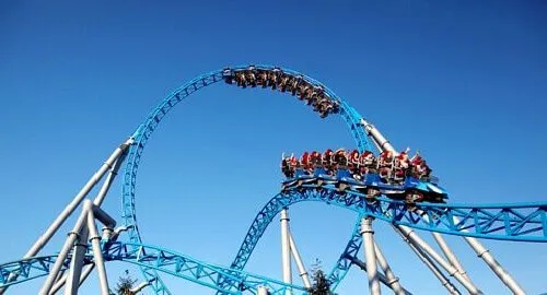 Montagne russe Blue Fire di Europa Park a Rust in Germania