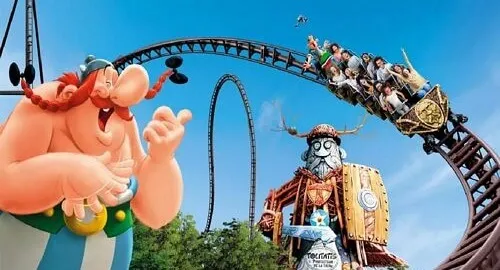 Nuove montagne russe di Parc Asterix in Francia